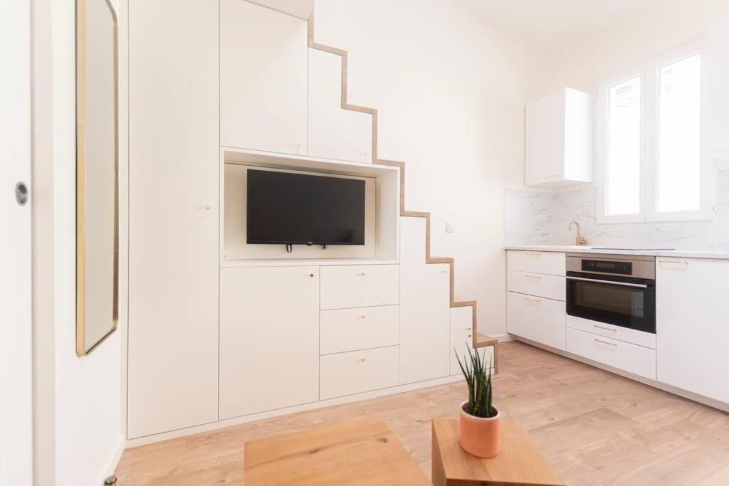 Appartamento Beautiful In Small House Near Eiffel Tower