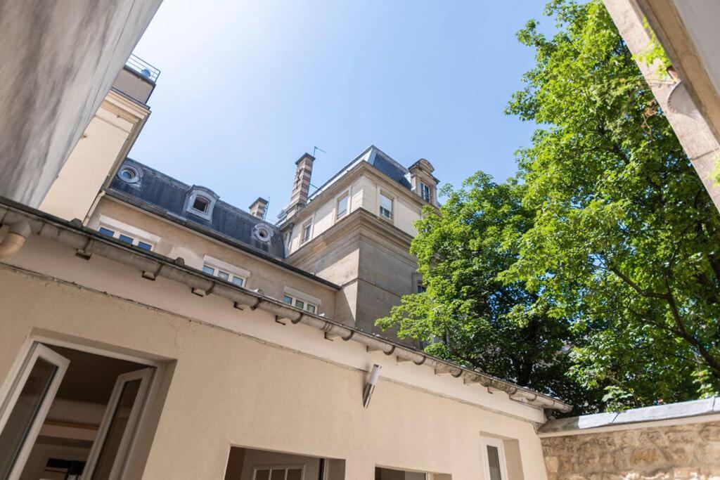 Beautiful In Small House Near Eiffel Tower * Parigi